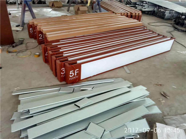 ���Ɵ���